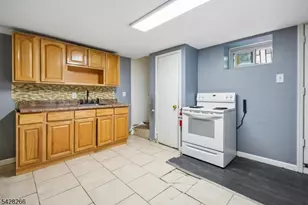 124 Highland Ave, Newark, NJ 07104 - Photo 16