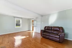 12 Driscoll St, Manville, NJ 08835 - Photo 8