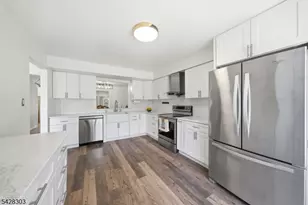 203 Knoll Way, Rocky Hill, NJ 08553 - Photo 6