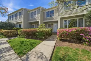 203 Knoll Way, Rocky Hill, NJ 08553 - Photo 2