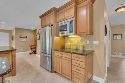 617 Van Liew Ct, Hillsborough Township, NJ 08844 - Photo 8