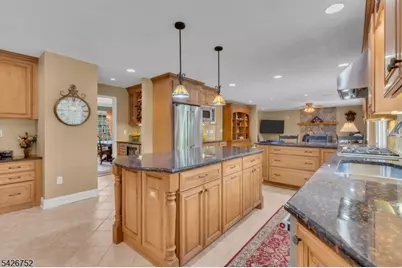 617 Van Liew Ct, Hillsborough Township, NJ 08844 - Photo 6