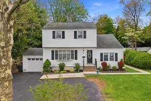 7 Spier Dr, Livingston, NJ 07039 - Photo 1