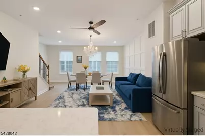 33 Ambrosia Ct, Livingston, NJ 07039 - Photo 10