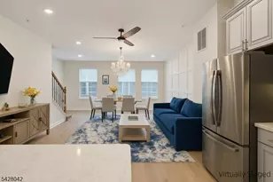 33 Ambrosia Ct, Livingston, NJ 07039 - Photo 10