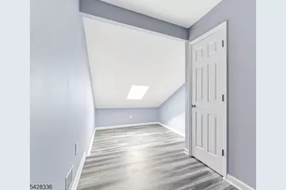212 Village Cmns, Raritan Township, NJ 08822 - Photo 24