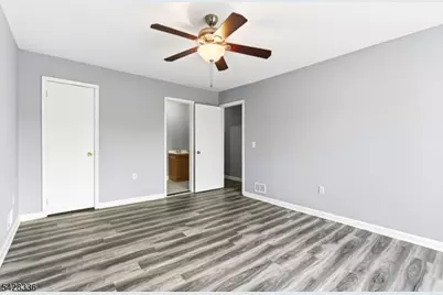 212 Village Cmns, Raritan Township, NJ 08822 - Photo 20