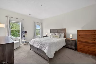 919 Burgundy Way #919, Wayne, NJ 07470 - Photo 2