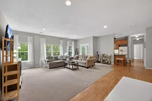 919 Burgundy Way, Wayne, NJ 07470 - Photo 6