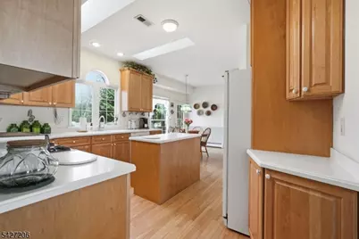 140 Bunker Hill Rd, Franklin Township, NJ 08540 - Photo 10