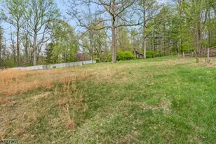 81 Turtleback Rd, Washington Township, NJ 07853 - Photo 28