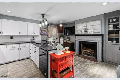 269 Quakertown Rd, Franklin Township, NJ 08867 - Photo 10