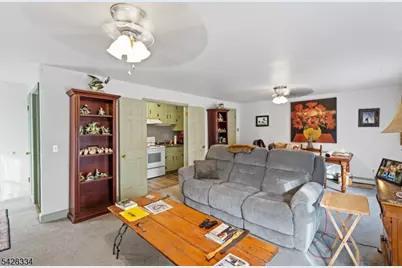 271 Quakertown Rd #2, Franklin Township, NJ 08867 - Photo 16