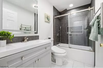 214 Swathmore Dr, Nutley, NJ 07110 - Photo 28