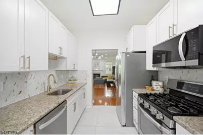 214 Swathmore Dr, Nutley, NJ 07110 - Photo 10