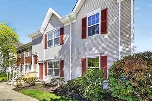 46 Stillwell Ct, Bridgewater, NJ 08807 - Photo 2