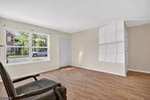 46 Stillwell Ct, Bridgewater, NJ 08807 - Photo 4
