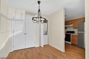 46 Stillwell Ct, Bridgewater, NJ 08807 - Photo 6