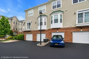 1002 Cunningham Ct, Belleville, NJ 07109 - Photo 2