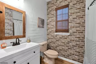 1002 Cunningham Ct, Belleville, NJ 07109 - Photo 8
