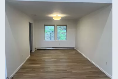 3 Undercliff Ln, Lincoln Park, NJ 07035 - Photo 6