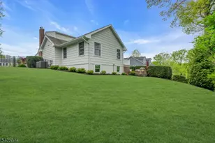 1050 Lawrence Ave, Westfield, NJ 07090 - Photo 36
