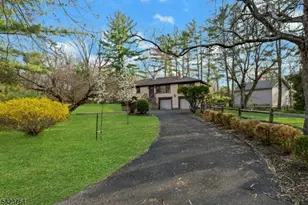 43 King George Rd, Warren Township, NJ 07059 - Photo 2