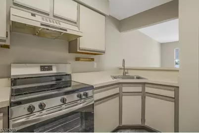 29 Cheswich Court Ondo, Bedminster Township, NJ 07921 - Photo 6