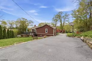 52 Cascade Way, Butler, NJ 07405 - Photo 4