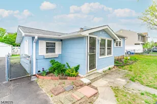 172 Cherry Quay Rd, Brick Twp., NJ 08723 - Photo 2