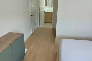 7 Soho Dr, Jersey City, NJ 07305 - Photo 6