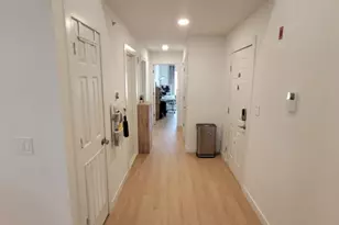 7 Soho Dr, Jersey City, NJ 07305 - Photo 4