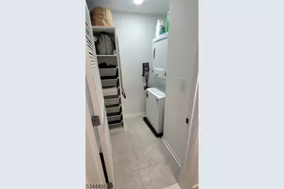7 Soho Dr #115, Jersey City, NJ 07305 - Photo 12