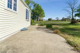 123 Lilac Dr, Clinton Township, NJ 08801 - Photo 22