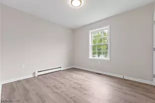 128 Big Piece Rd, Fairfield, NJ 07004 - Photo 28