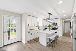 128 Big Piece Rd, Fairfield, NJ 07004 - Photo 8