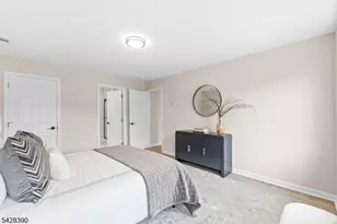 128 Big Piece Rd, Fairfield, NJ 07004 - Photo 18