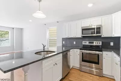 262 2nd Ave, Newark, NJ 07107 - Photo 6