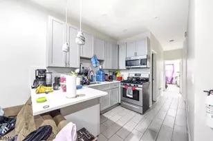 1007 Julia St, Elizabeth, NJ 07201 - Photo 2