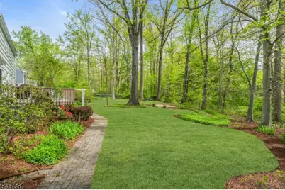 78 Ambar Pl, Bernardsville, NJ 07924 - Photo 32