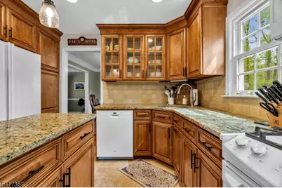 78 Ambar Pl, Bernardsville, NJ 07924 - Photo 16
