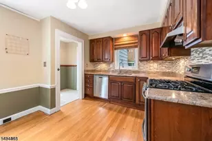 8 Spring Ln, Stanhope, NJ 07874 - Photo 4