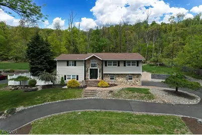 13 Forest Ln, Green Brook Township, NJ 08812 - Photo 2