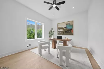 52 Congressional Pkwy, Livingston, NJ 07039 - Photo 16
