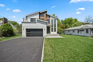 52 Congressional Pkwy, Livingston, NJ 07039 - Photo 48