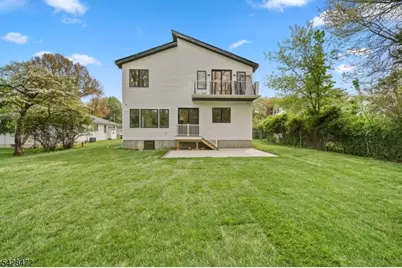 52 Congressional Pkwy, Livingston, NJ 07039 - Photo 34