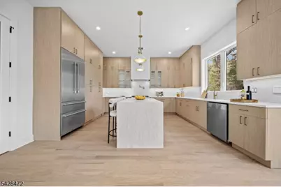 52 Congressional Pkwy, Livingston, NJ 07039 - Photo 12