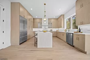 52 Congressional Pkwy, Livingston, NJ 07039 - Photo 12