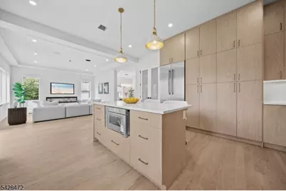52 Congressional Pkwy, Livingston, NJ 07039 - Photo 14