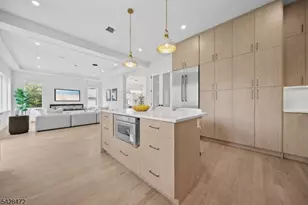 52 Congressional Pkwy, Livingston, NJ 07039 - Photo 14